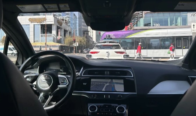 Waymo and Magna Partner to Scale Robotaxi Production