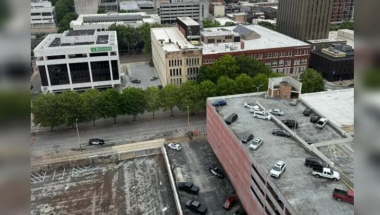 Chattanooga Suicide, Death - Man Died After Falling From Broad Street Parking Garage