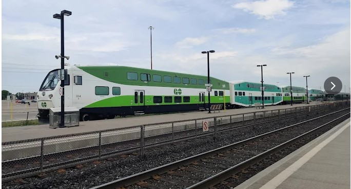 Oakville Suicide Death, Couple Killed After Standing In Front Of Train At Bronte GO Train Station